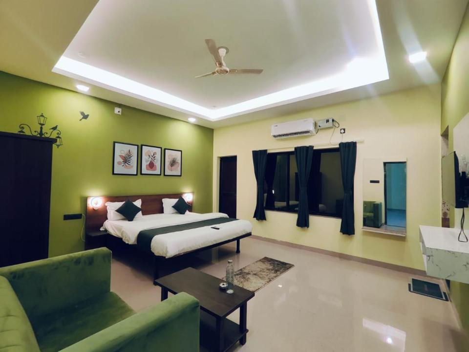 Emerald Euphoria The Luxury Stay Near Infocity Best Seller 부바네스 외부 사진