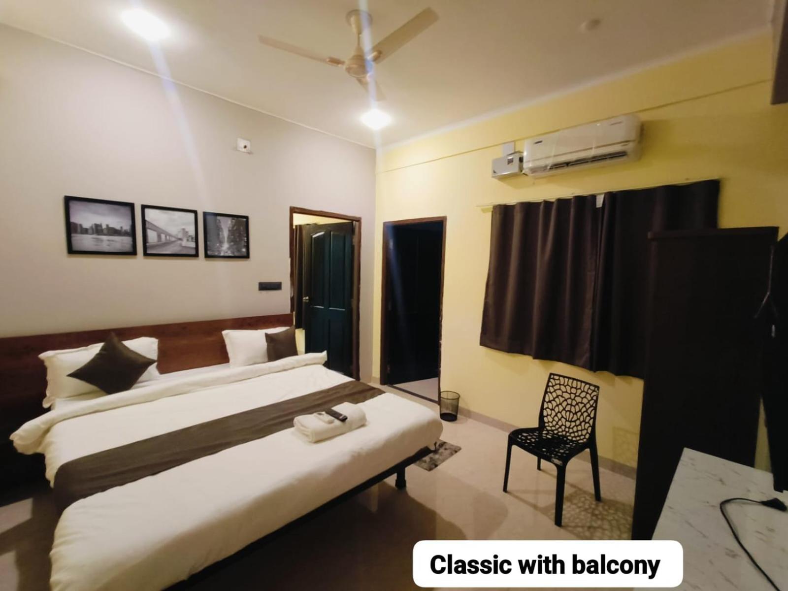 Emerald Euphoria The Luxury Stay Near Infocity Best Seller 부바네스 외부 사진